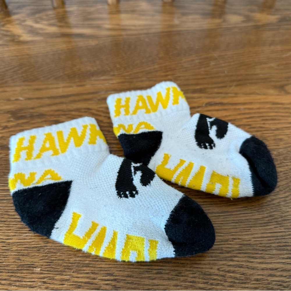 Iowa Hawkeyes Baby/Toddler Socks
0-12 months
Worn once
